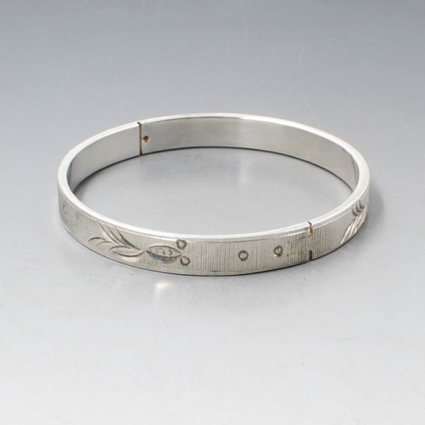 Vintage engraved silver bangle store